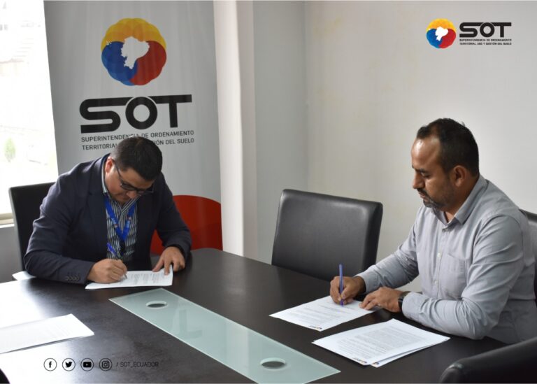 Municipio se compromete a corregir el PUGS cantonal